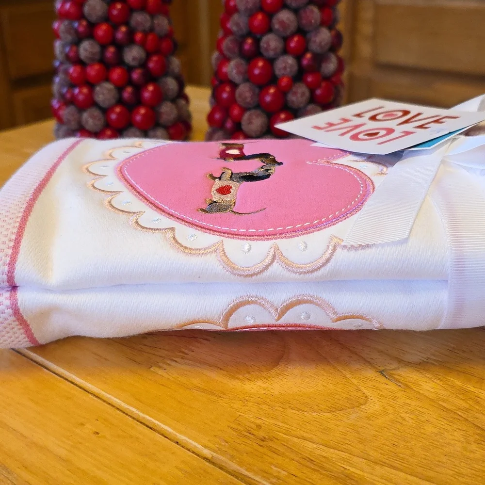 Daschund Valentine's Heart Hand Towel Set